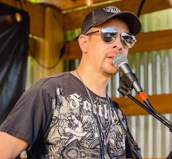 Live Music: Shane Click