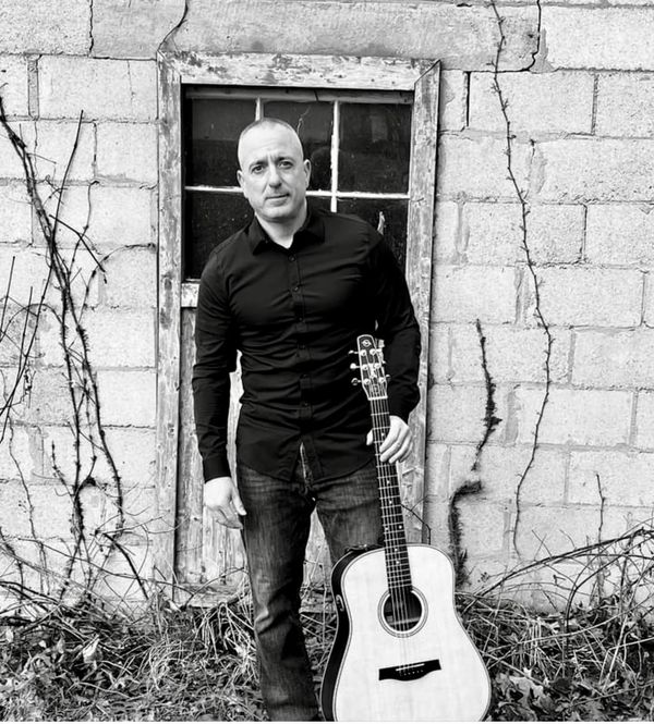 Live Music: Bryan Horowitz