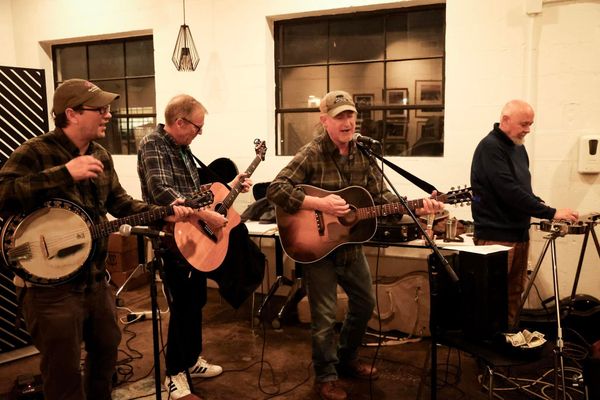 Live Music: Dr. How