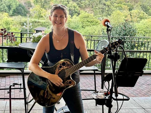 Live Music: Starfire