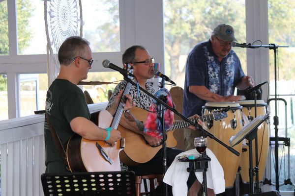 Live Music: Randy Black Duo