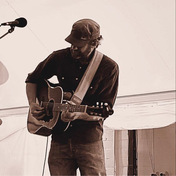 Live Music: Carter Freeman