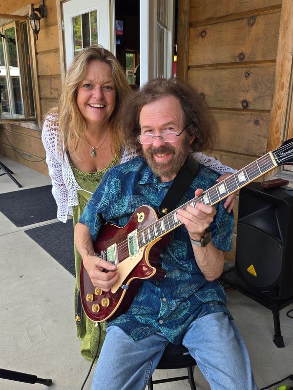 Live Music: Moonglow