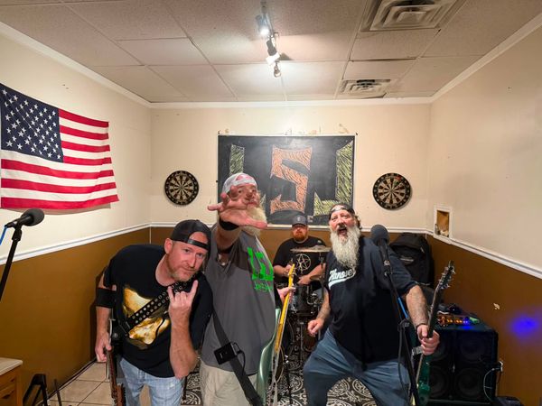 Live Music: Leeth Siron Ludholtz